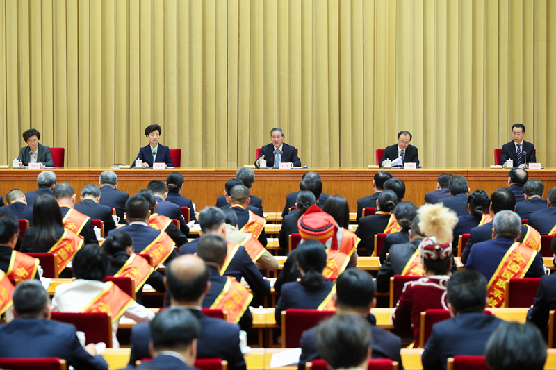 习近平对民政工作作出重要指示：加强普惠性基础性兜底性民生建设