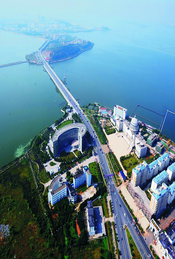 巴东gdp_巴东长江大桥图(2)