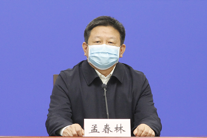 湖北省疾病预防控制中心副主任李阳 发布会会场 记者提问 主席台嘉宾