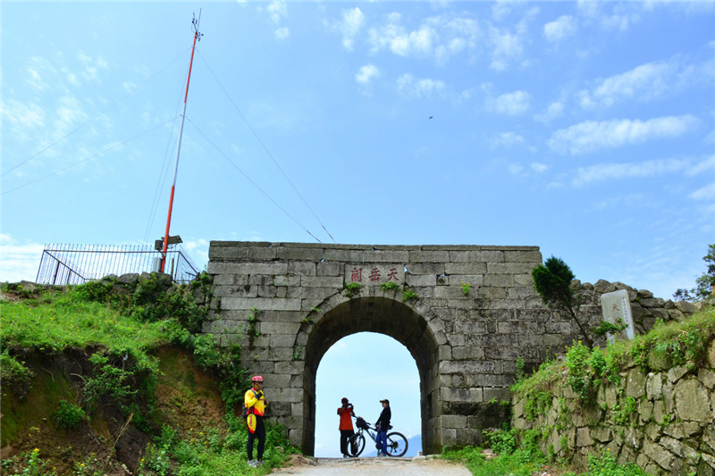 咸宁通城县黄龙山旅游区