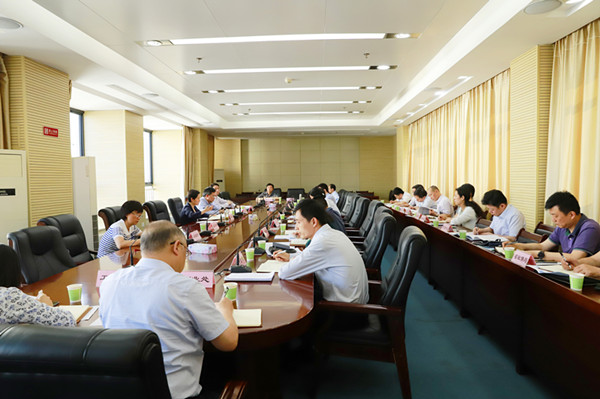 待脱贫人口_脱贫攻坚图片