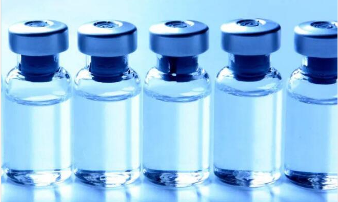 海报丨新冠疫苗加强针来了！“苗”准时机赶紧打