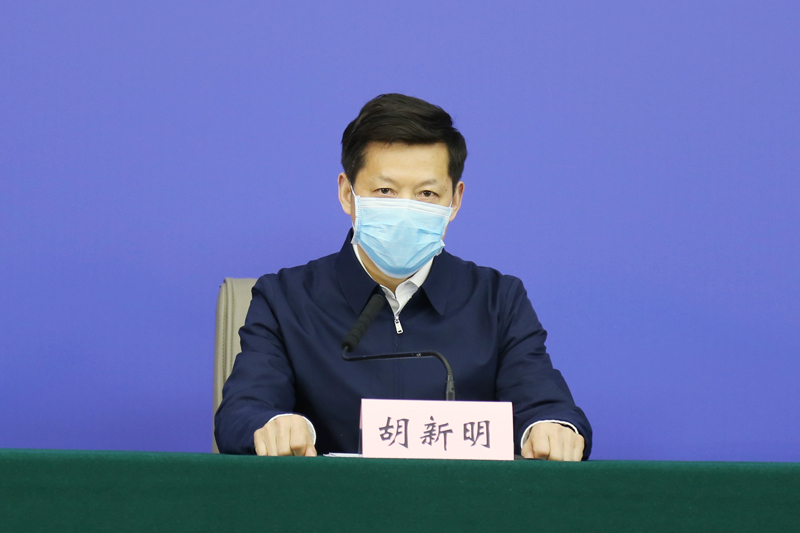 湖北省粮食局副局长胡新明
