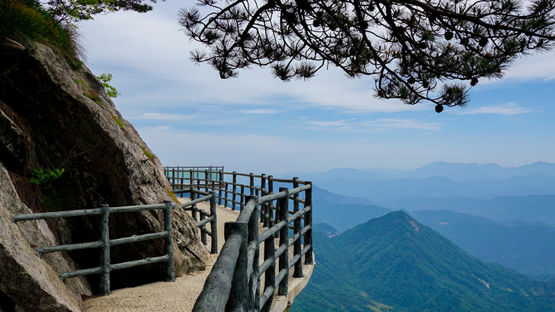 黄冈英山大别山主峰风景区