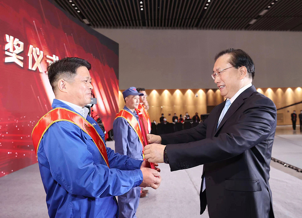 王忠林出席省第一届职业技能大赛开幕式